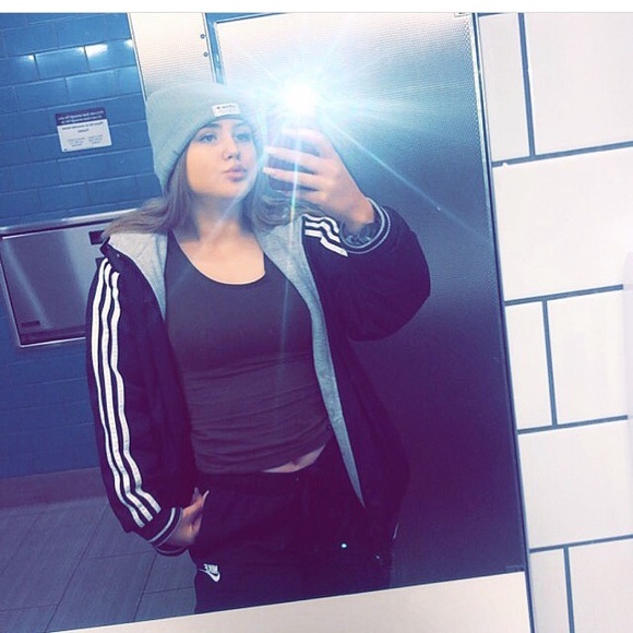 Meet your Posher, Emma - Picture 6 of 7